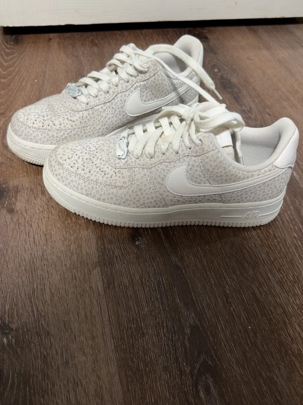 Nike Air Force 1 Low — Off-White/Beige Textured